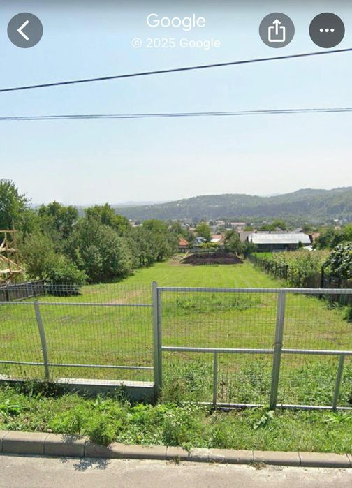 Vând Comănești  Leurda