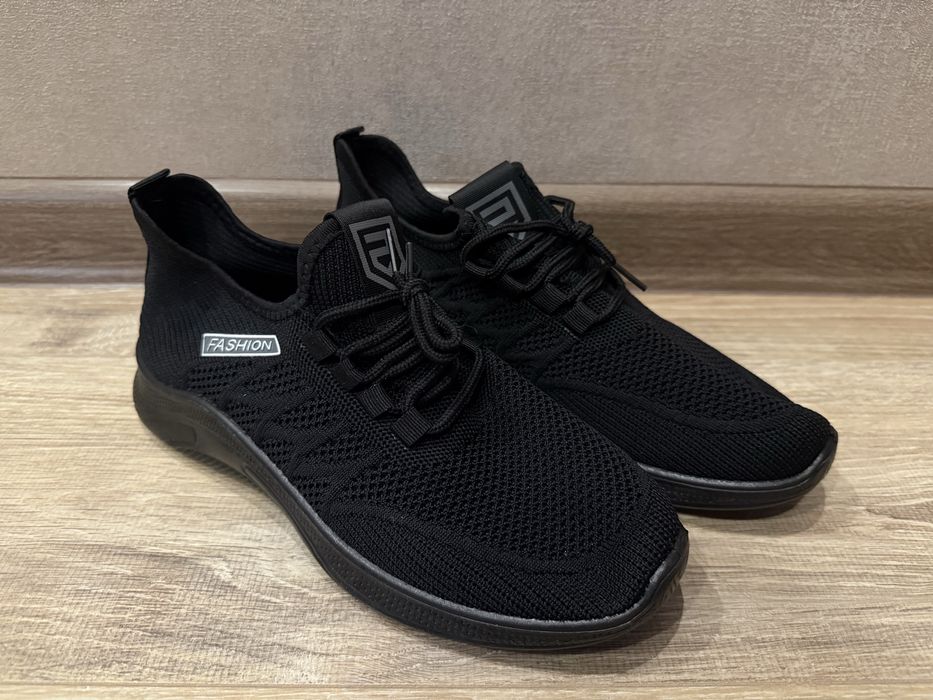 Кроссовки новые унисекс