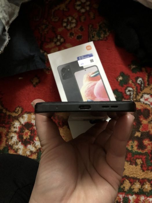 Продается телефон