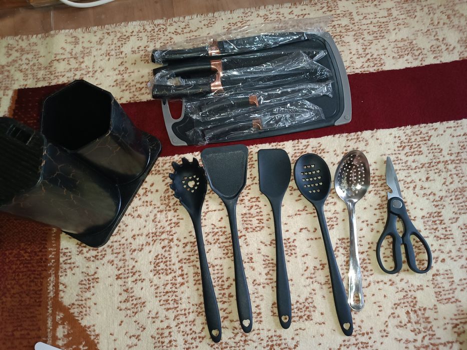 Набор для кухни ножи