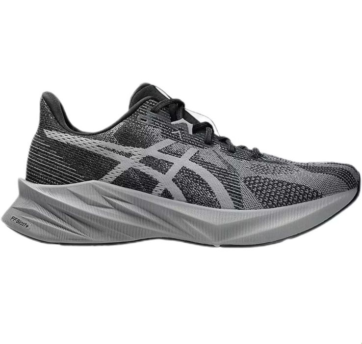 Продам новые  кроссовки Asics 46,5 размер Оригинал