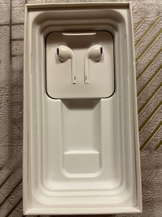 Лилав iphone11 като нов