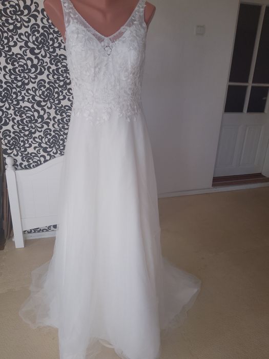 Нова с етикет булчинска рокля размер 38 S