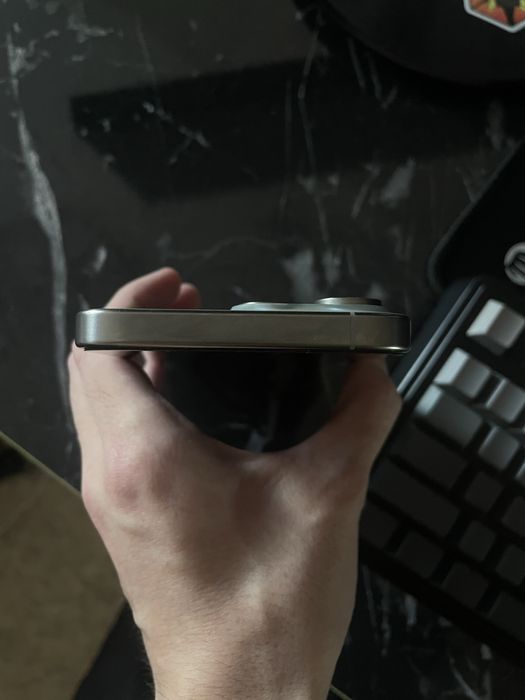 Продам айфон 15 про макс