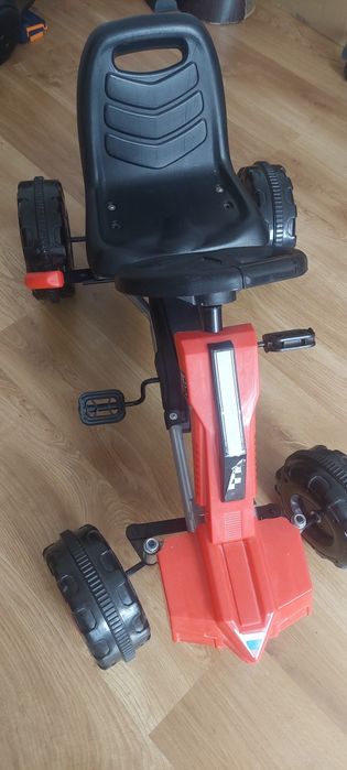 Картинг кола с педали Moni