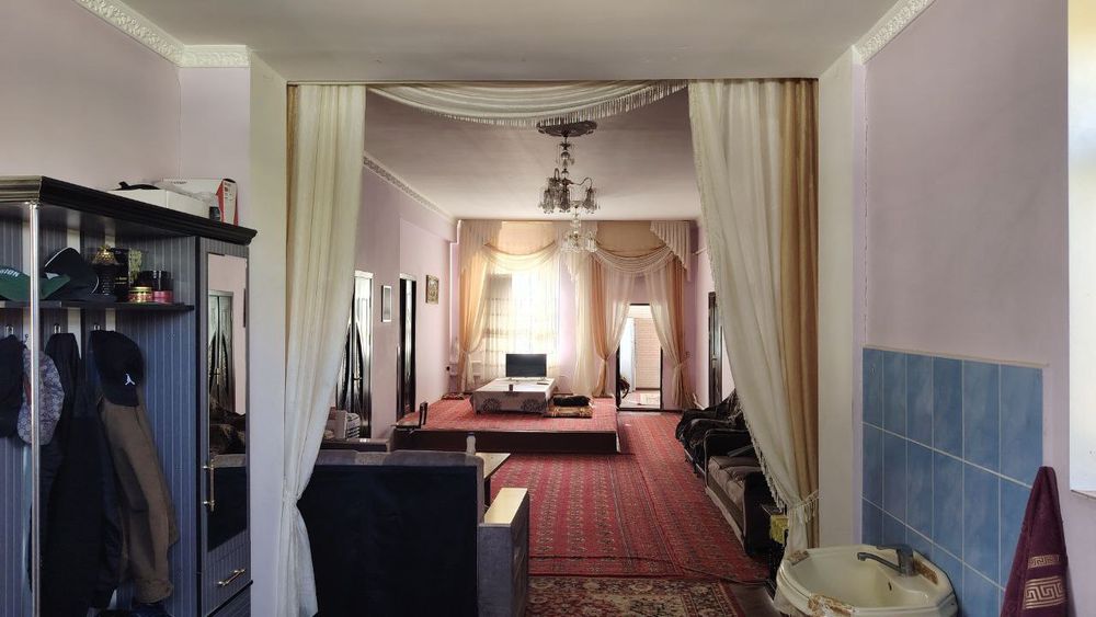 УрДУ ёнида Ховли жой сотилади. Продаётся участок около УрДУ