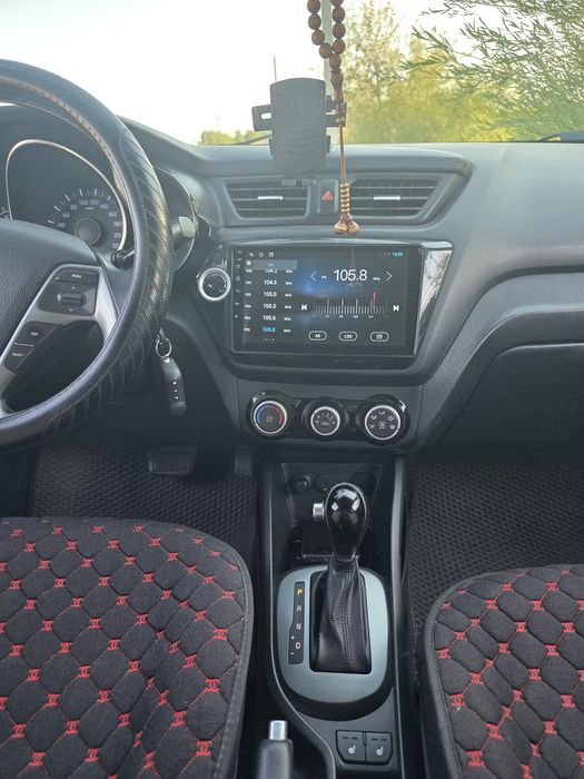 Продам автомобиль Kia Rio