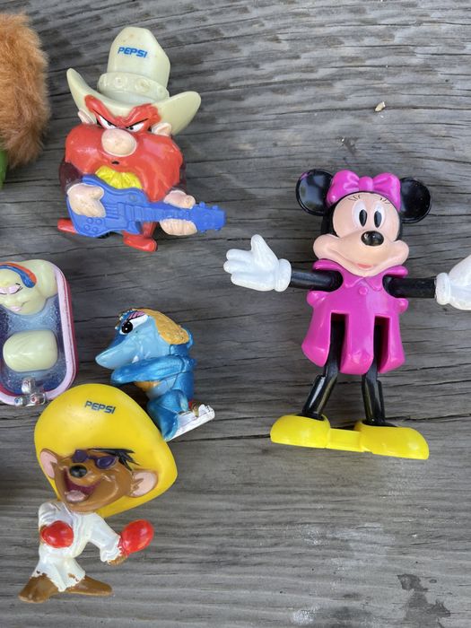 Игрушки резиновые и пластиковые