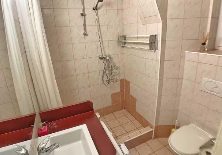 Дава се под наем Едностаен апартамент в Пловдив, Кършияка - 45 кв.м за 265.2 € - Снимка #2