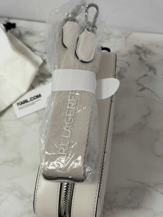 Нова Karl Lagerfeld чанта оригинална