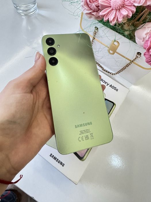 Samsung A05s продава се зелен