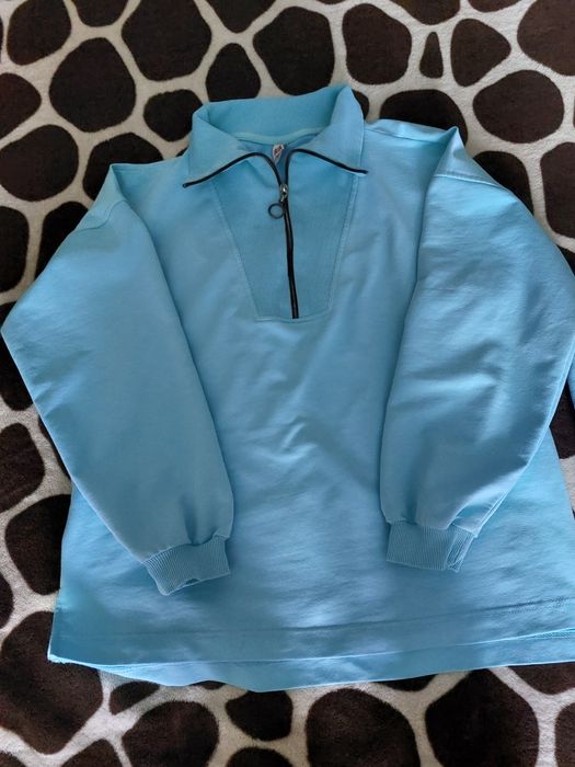 Продам спортивный костюм