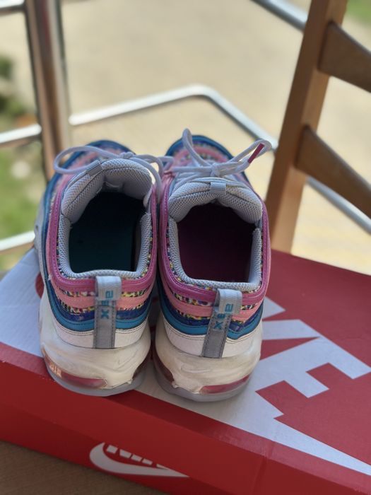 Nike Air max marimea 39. Ca noi.
