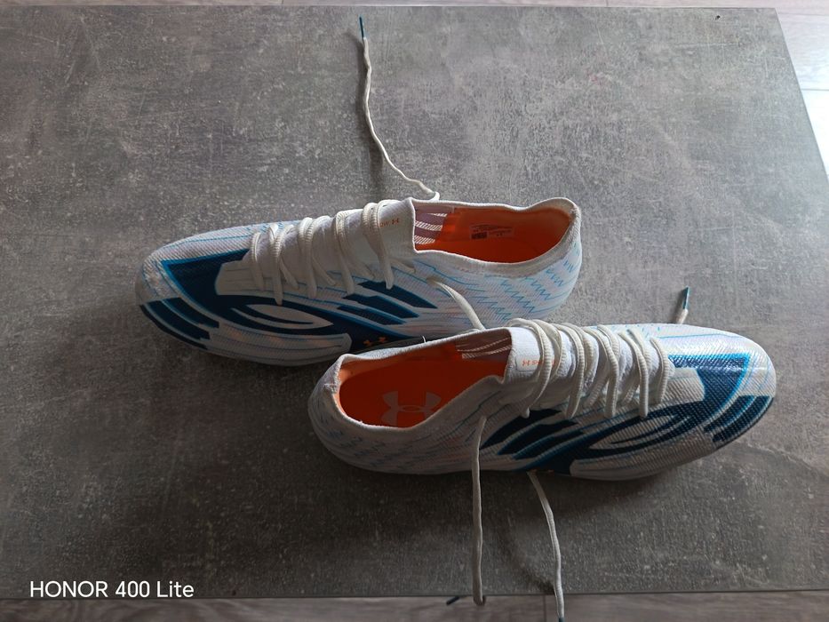 Vând ghete fotbal Under Armour. Mărime 43/44