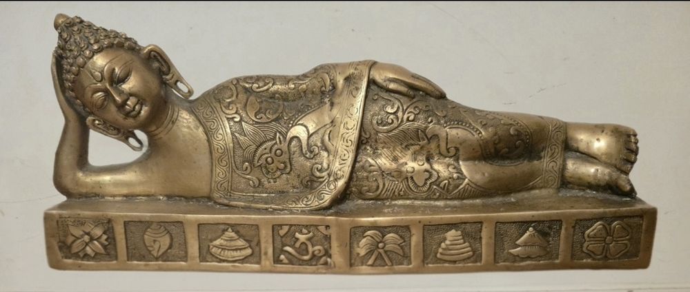 Statuie sleeping Buddha bronz