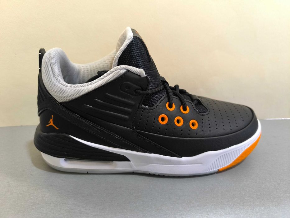 Nike Air Jordan N37,5.Баскет кецове.Нови.Оригинал.