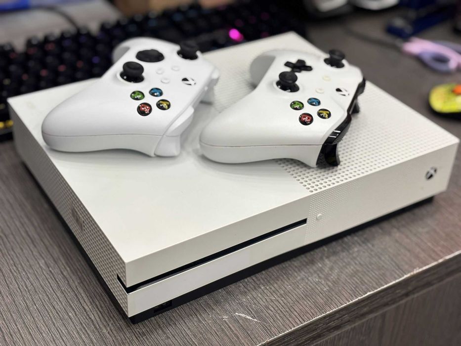 Hope Amanet P4 / XBOX ONE S 1 MANETA 1TB