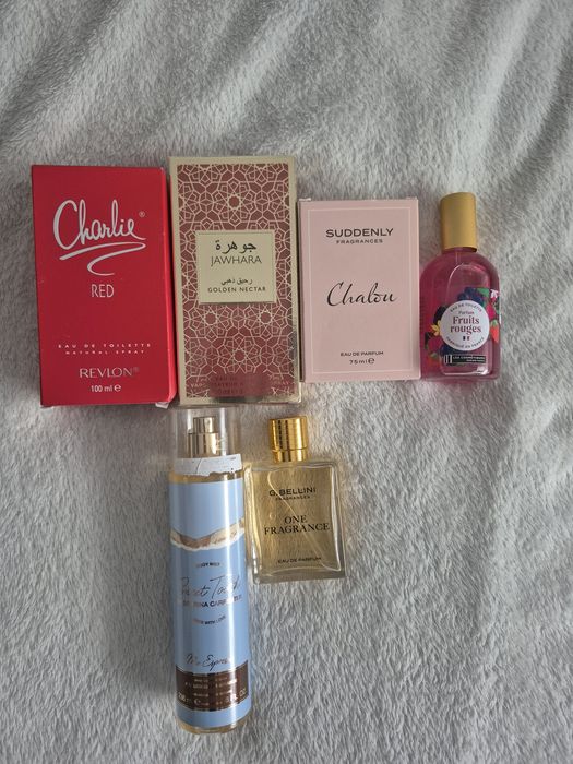 Vănd parfumuri de femei/bărbați (citiți descrierea)