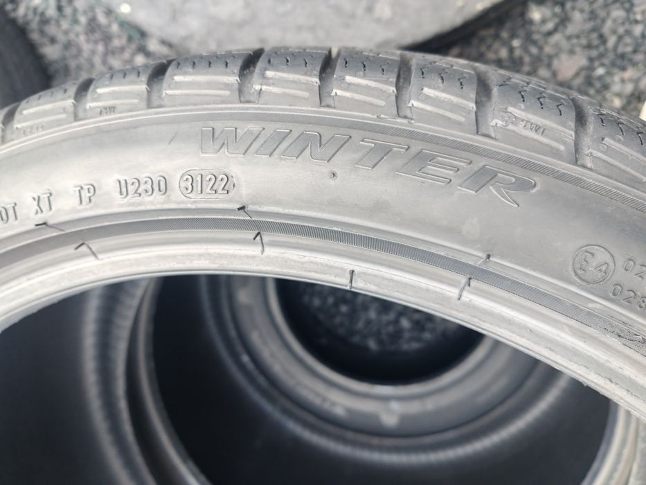 275 35 21 și 315 30 21,cate2buc Pirelli Sottozero3, 2022,6mm