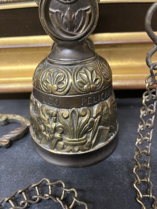 Старинна,манастирска камбана