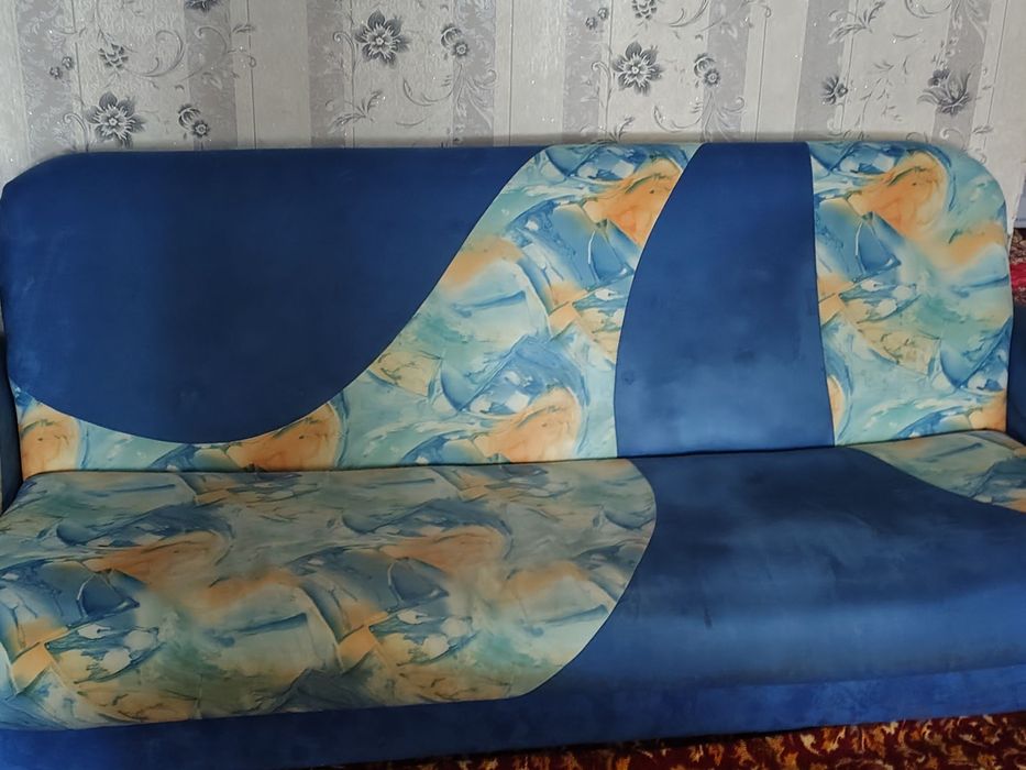 Продам диван срочно