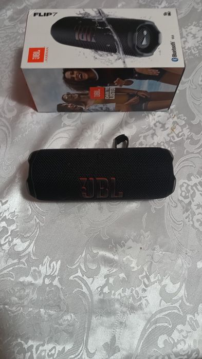 Ofer cadou o boxă JBL Fiip7 , cu Bon fiscal în garanție!
