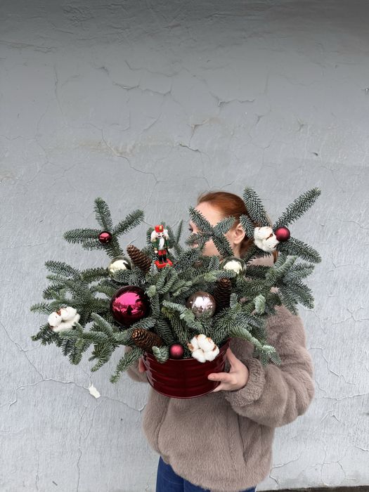 Новогодние композиции и букеты