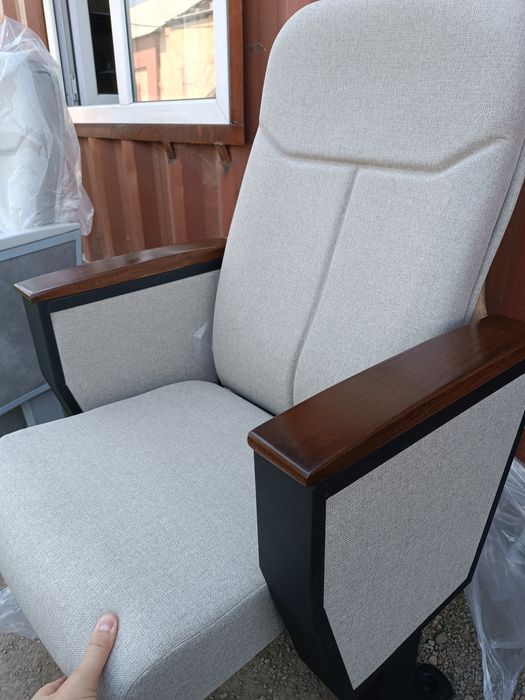 Кресло театралное, актив зал, конференция зали. Teatralnoe kreslo akti