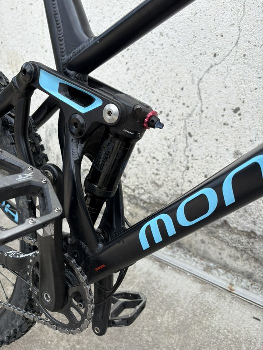 Mountain bike mondraker