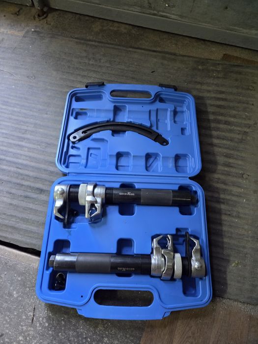 Автомобильные стяжки пружин