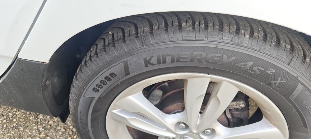 Caut Hankook 225/60/17 kinergy 4s 2