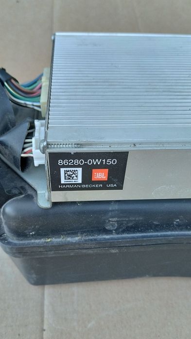 Сабвуфер JBL  Toyota 4 Runner