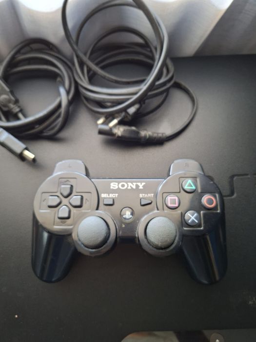 Vând PlayStation 3!