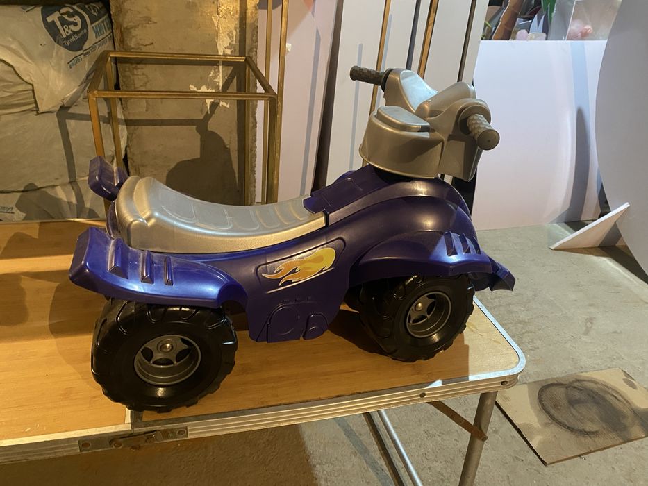 Продам игрушки для мальчика