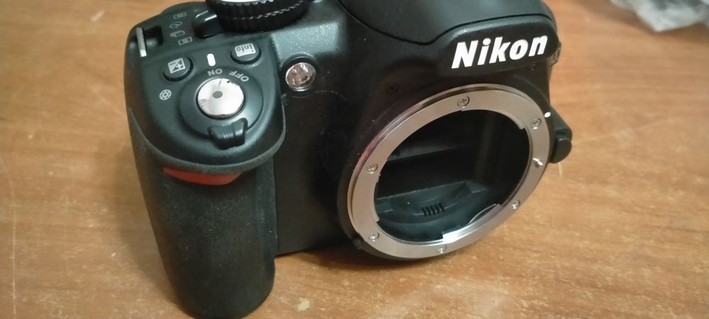 Фотокамера Nikon D3100