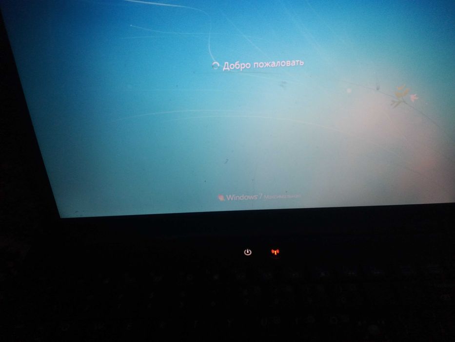 Noutbook Compaq holati eski