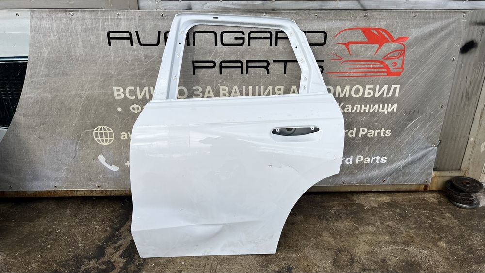 Задна дясна и задна лява и предна лява врата BMW X1 U11 2022-