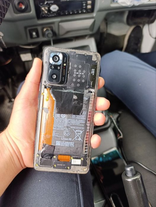 Telefon, noutbok va monitor ( batafsil ma'lumot yozilgan)