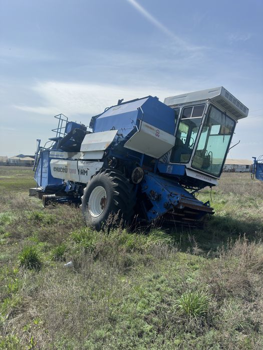 Продается два комбайна Енисей 1200