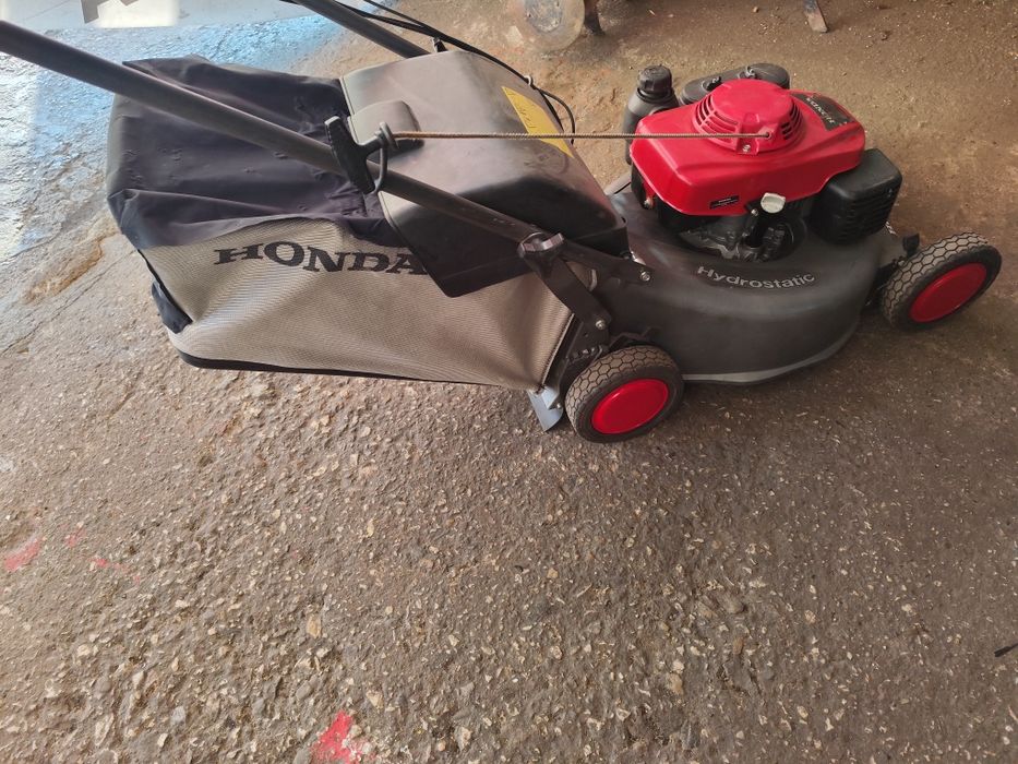 Самоходна бензинова косачка