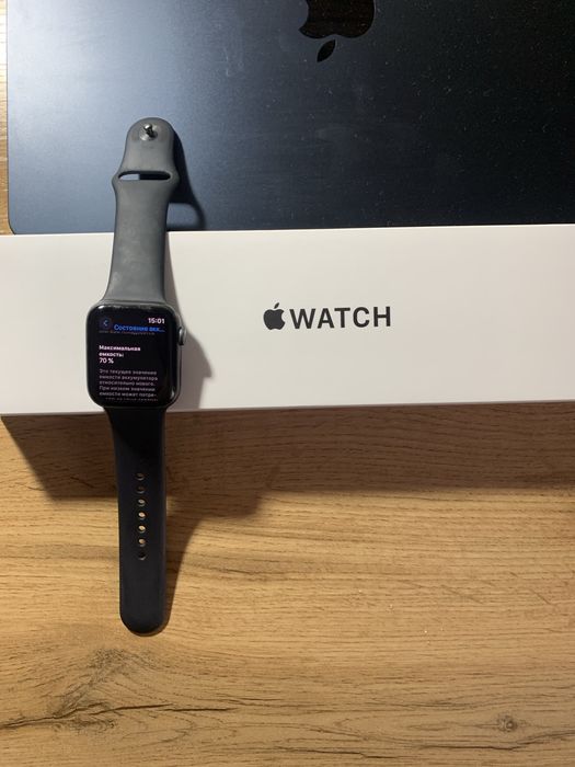 Apple Watch SE 44 мм