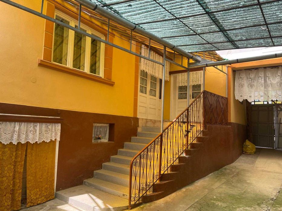 De vanzare casa cu anexe gospodaresti si gradina in sat Forau