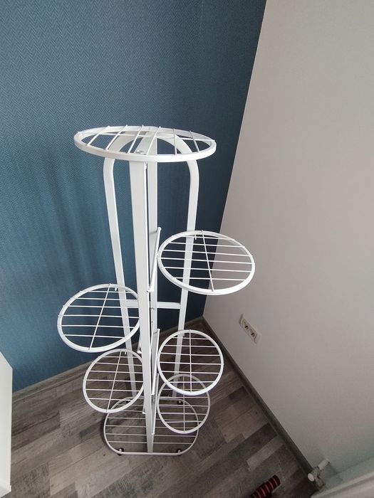 Vând suport pentru flori