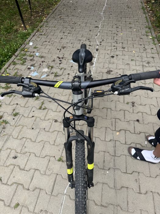 Vand bicicleta in stare f buna