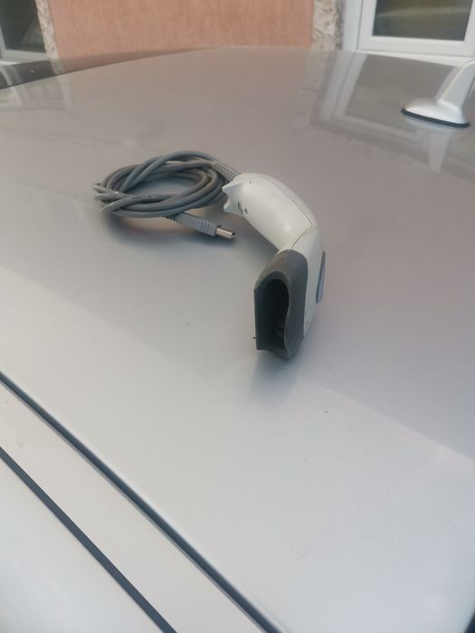 Четец магазинско оборудване