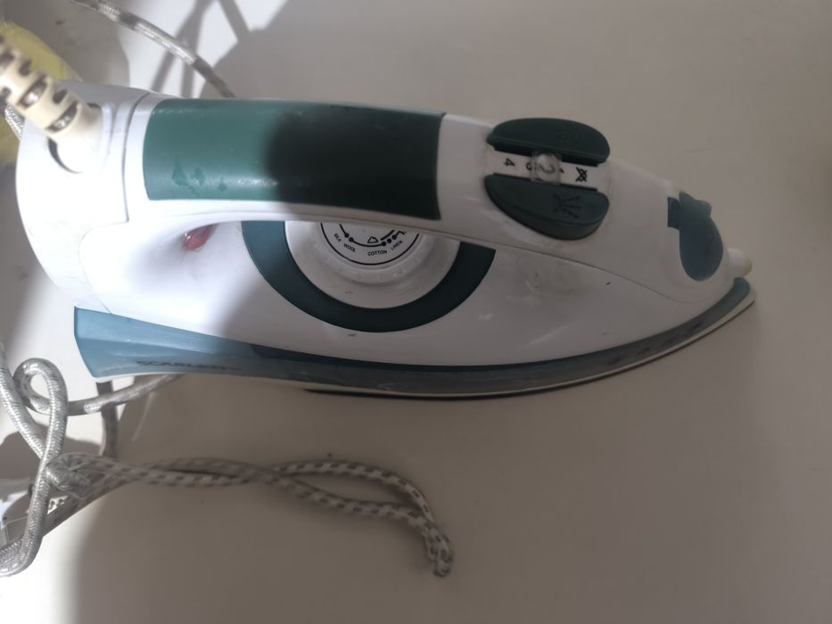 Продаю      утюг