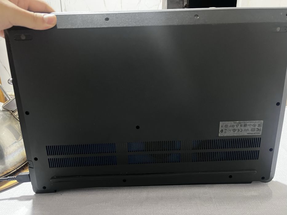 Ноутбук LENOVO 81LL