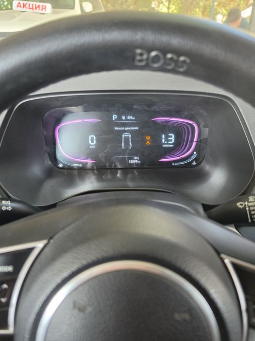 Kia carens 1 pazitsiya