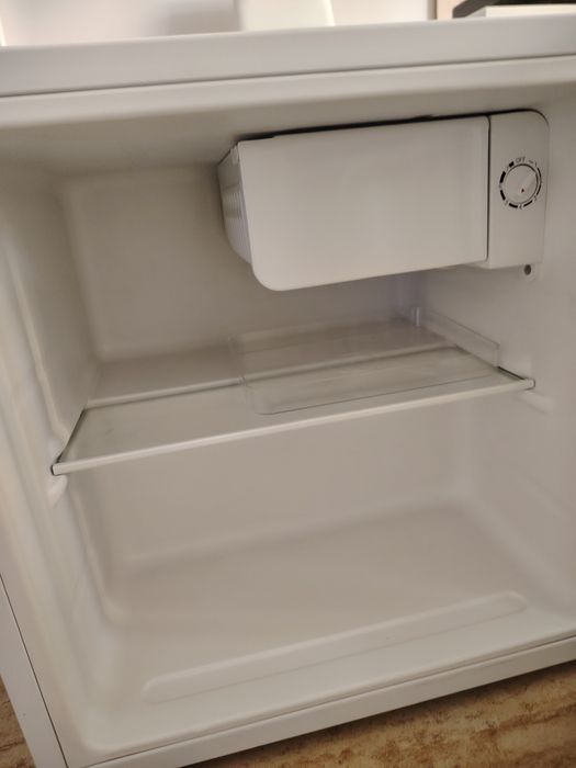 Продавам мини бар Neo