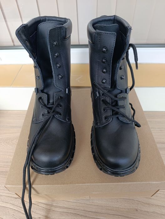 Полицейски кубинки